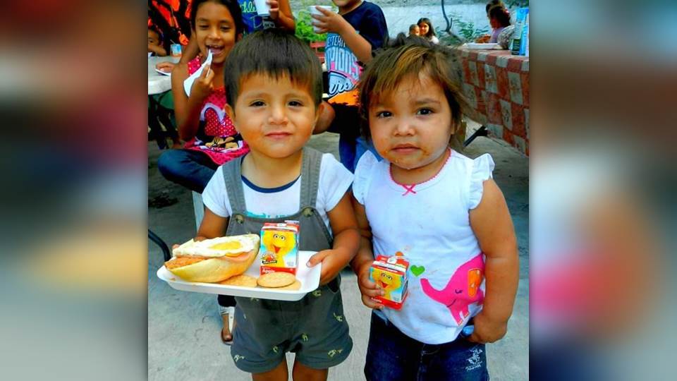 Ángeles sin Fronteras entrega apoyo alimentario en Nuevo Laredo