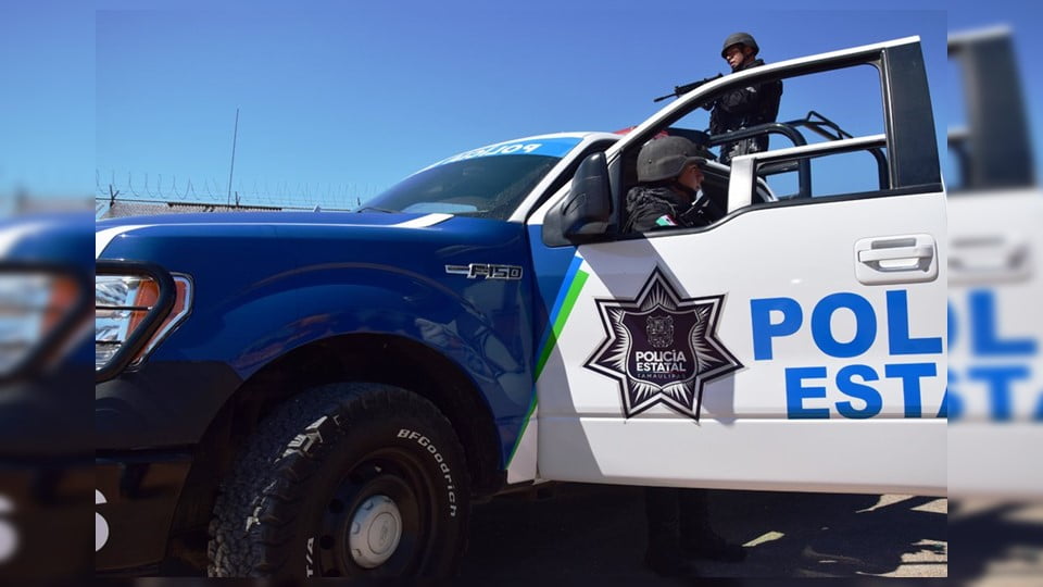 Estatales detienen a dos sujetos por asaltar a chofer de transporte público