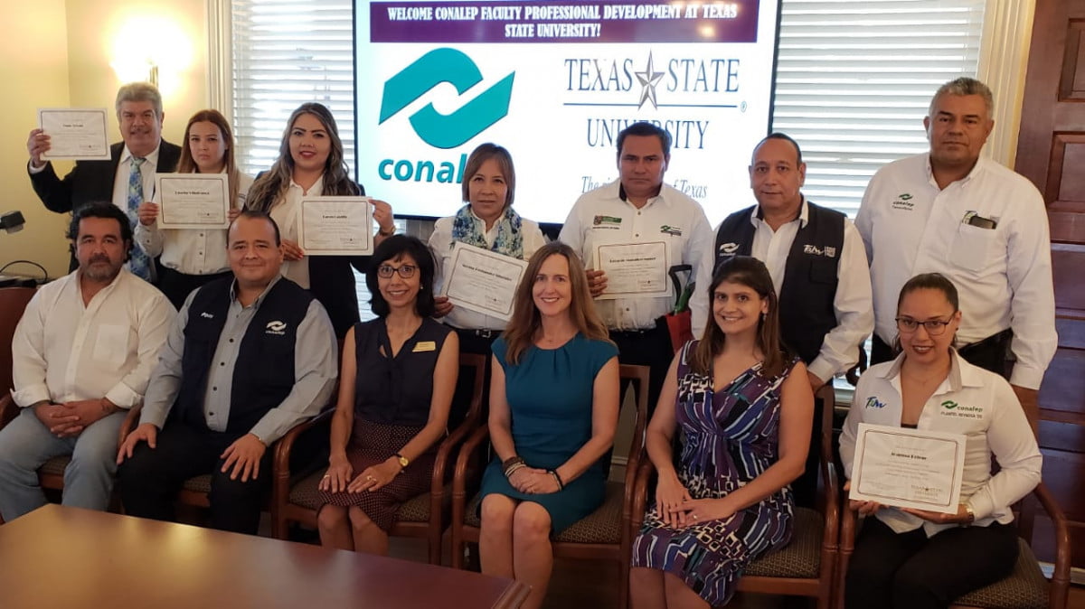 Se gradúa primera generación de maestros de inglés por Conalep Tamaulipas y la Texas State University