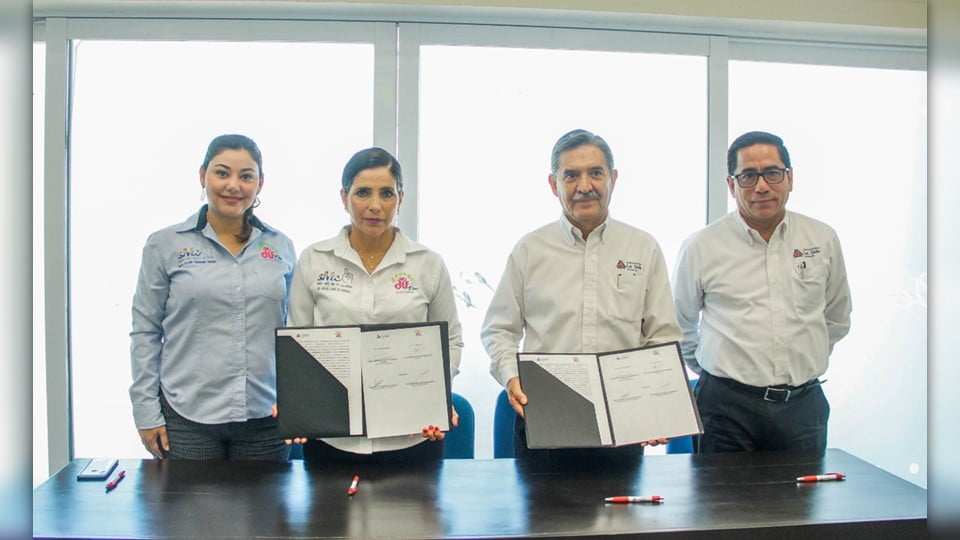 Firman convenio DIF Victoria y Universidad La Salle