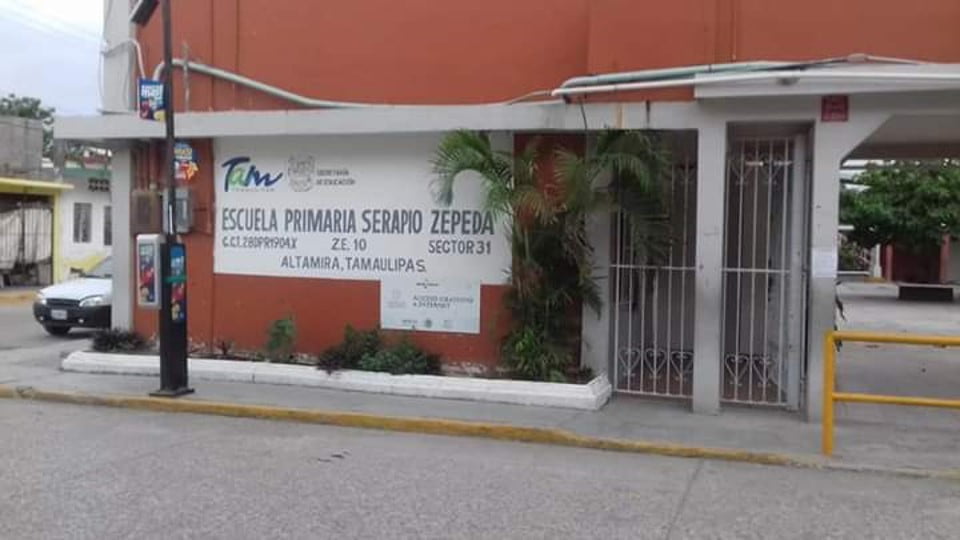Al menos 4 de cada 10 estudiantes no formarán parte del nuevo ciclo escolar porque directores les retuvieron sus documentos