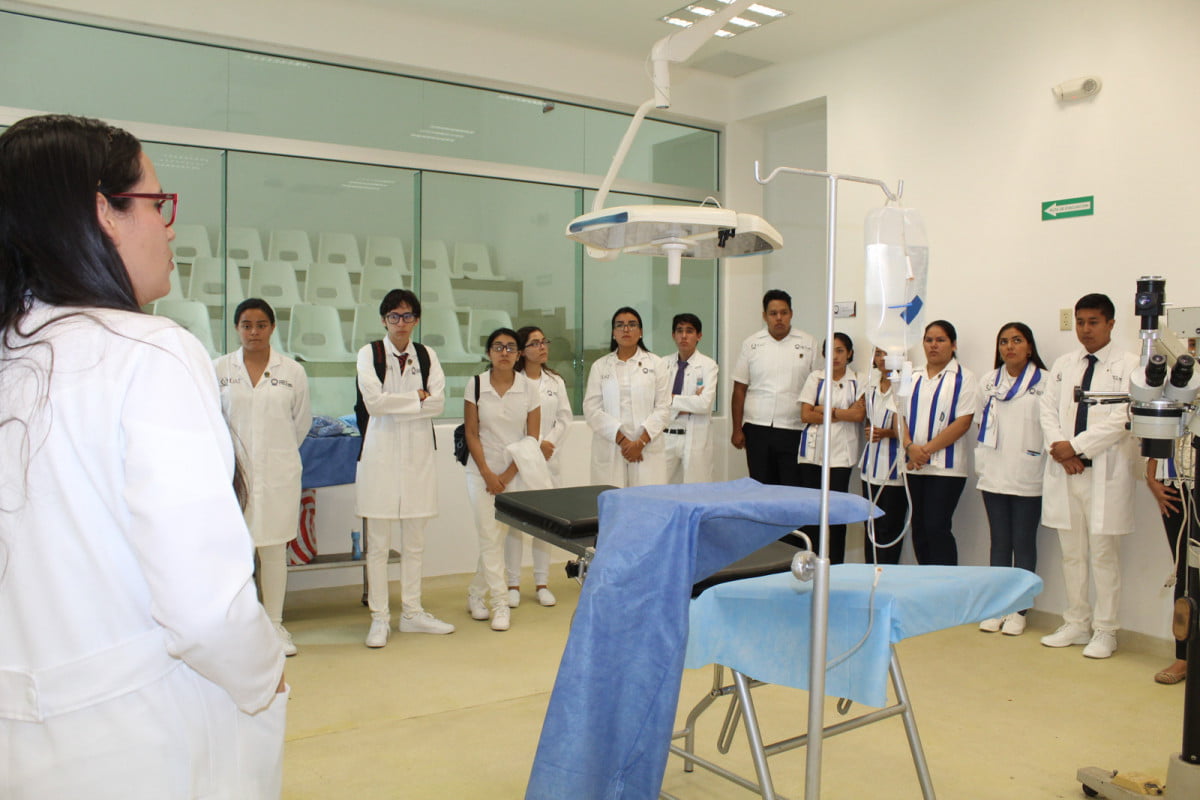 Con gran entusiasmo reciben a nuevos alumnos de Medicina UAT-Tampico