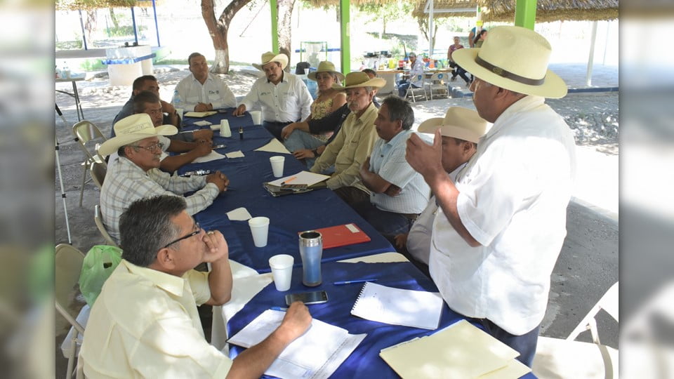 Sostiene Desarrollo Rural reunión con productores de Jaumave