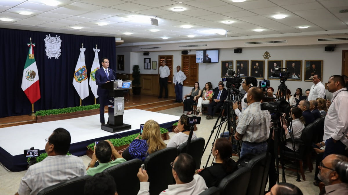 60 mil estudiantes de Nuevo Laredo recibirán libros de apoyo