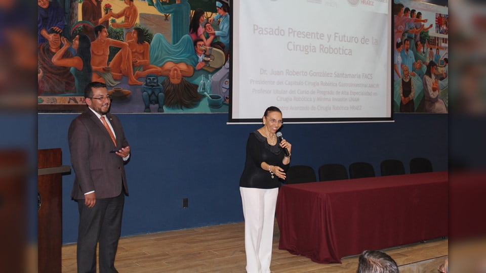 Imparten en la UAT avances de la cirugía robótica