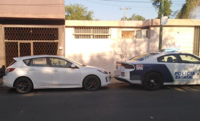 Policías aseguran auto con placas sobrepuestas en Victoria