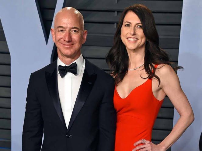 Jeff Bezos vende 2000 mdd en acciones de Amazon tras divorcio