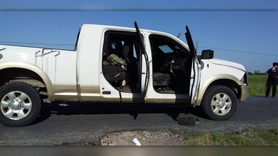 Aseguran camioneta tras persecución en Reynosa