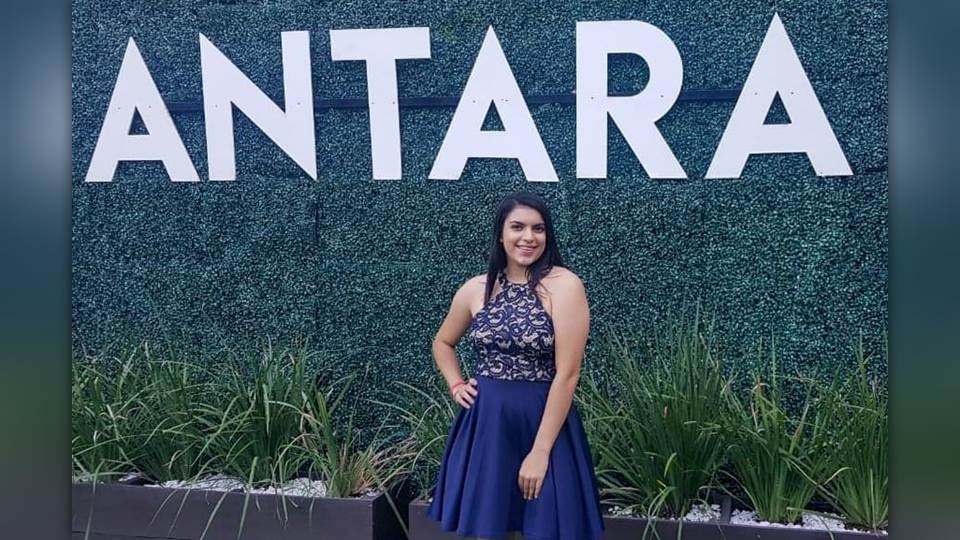 Ayuda a Layla a cumplir el sueño de sus XV