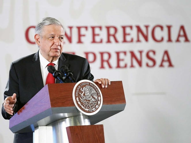 Hacen a López Obrador ‘socio’ de 26 empresas… sin su firma