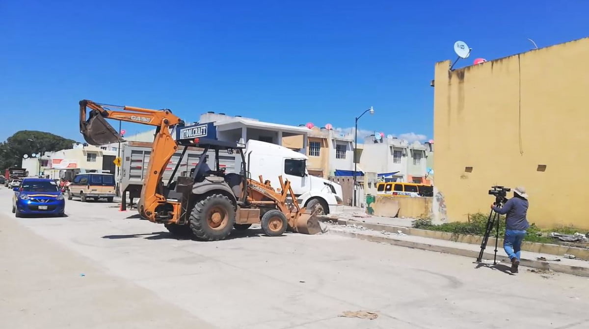 Retiran bardas y comercios que invadían áreas verdes en Fraccionamiento Los Mangos de Altamira