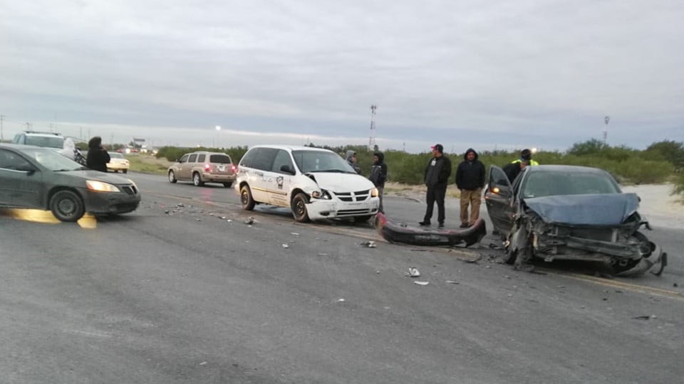 Se incorpora a Segundo Anillo Vial y provoca accidente vial en Nuevo Laredo
