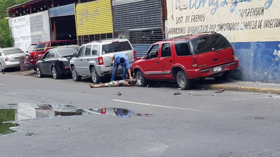Peatón muere tras ser atropellado por conductor que se dio a la fuga