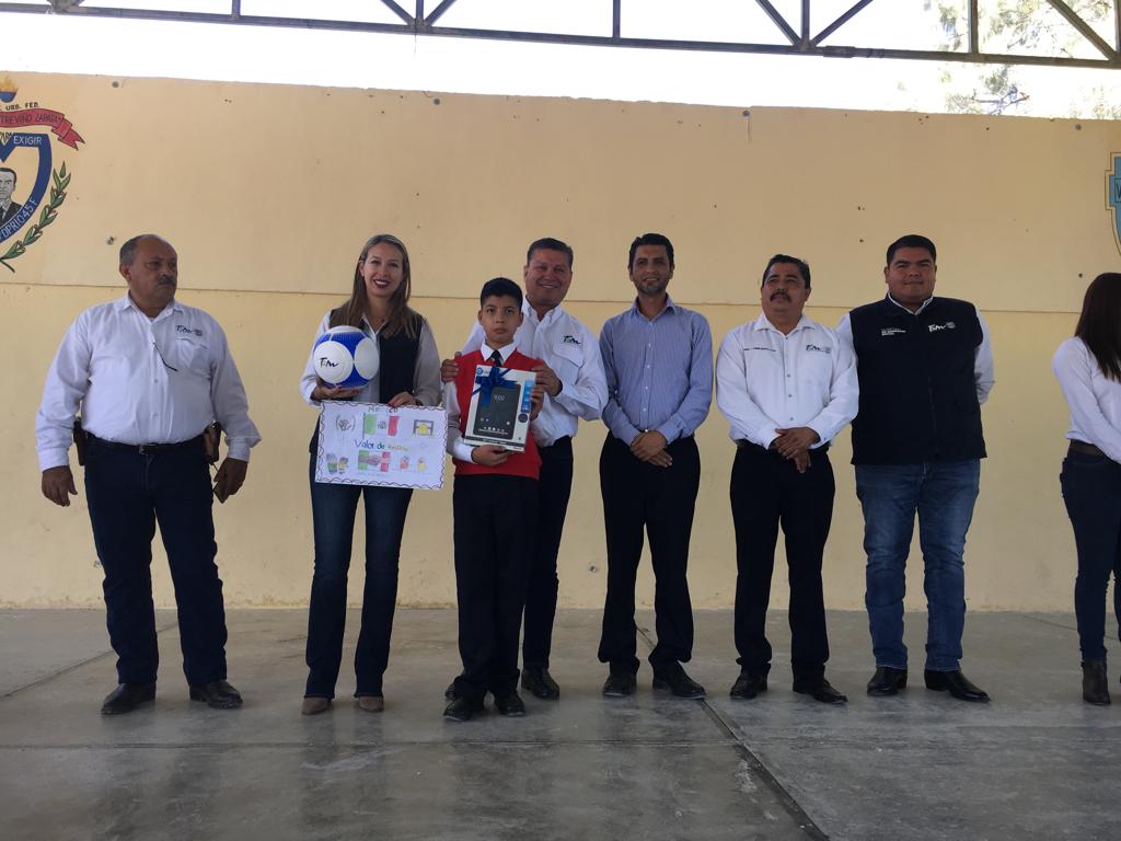 Premia Gobierno de Tamaulipas a ganador de concurso de dibujo