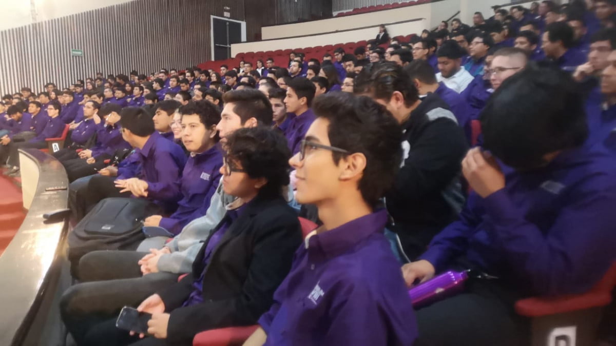 Alumnos del ITNL participan en Simposium en Sistemas Computacionales
