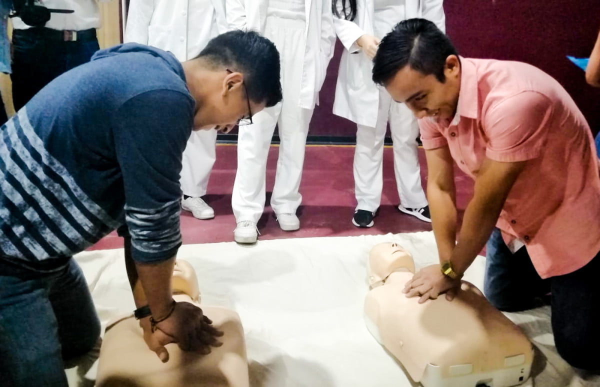 Colabora UAT en feria de la salud en Matamoros