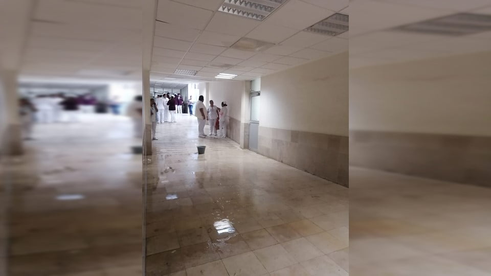 Se inundan áreas de los hospitales del IMSS e ISSSTE; hasta brotaron las aguas negras de los baños