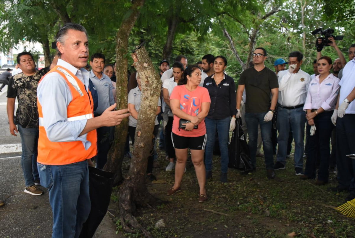 Encabeza Chucho Nader Jornada de  Limpieza en la Laguna del Carpintero