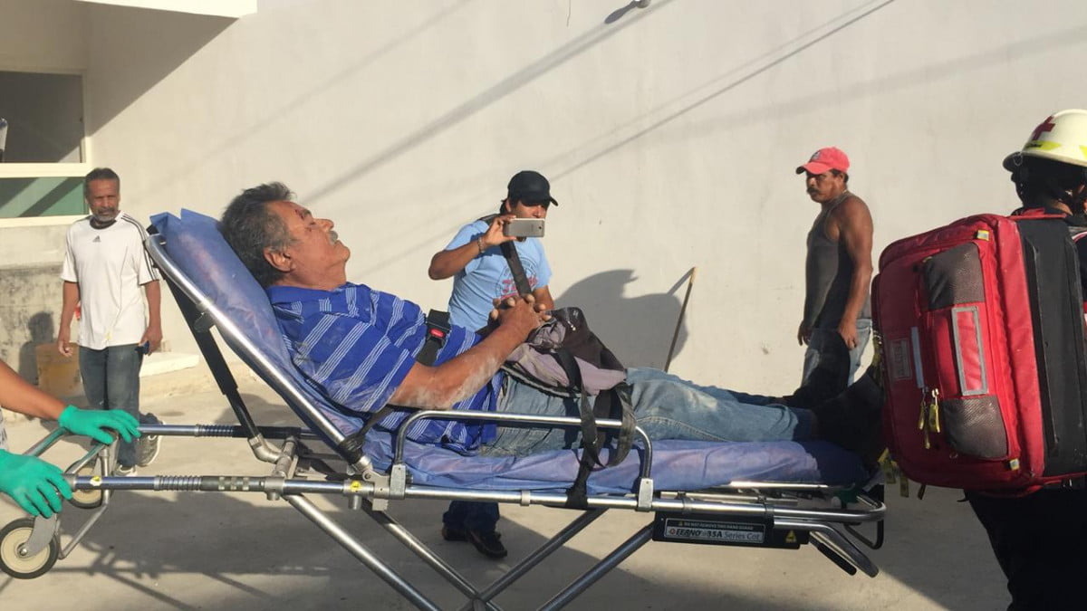 Albañil cae de andamio cuando enjarraba vivienda en Victoria