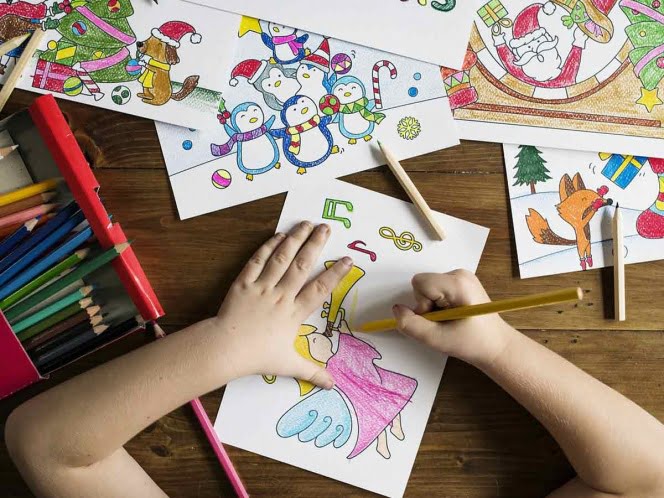 Niño de 9 años usa dinero de su ‘cumple’ y se lo da a maestra ‘porque no gana bien’