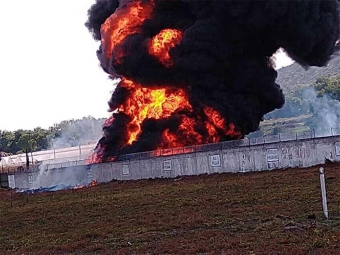 Reportan incendio por toma clandestina en Tetepango, Hidalgo