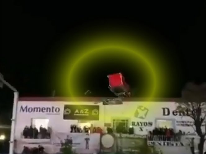 Santa Claus sobrevuela Apizaco, Tlaxcala, y… ¡se estrella!
