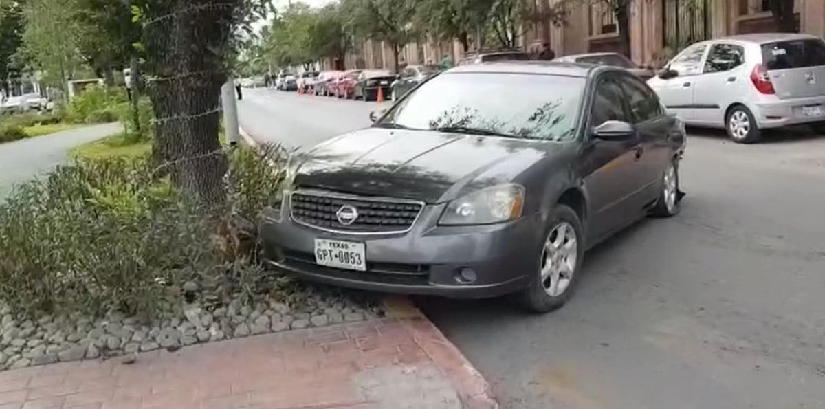 Chocan y después de dos horas no llegan a un arreglo, los dos argumentan tener el verde en el semáforo