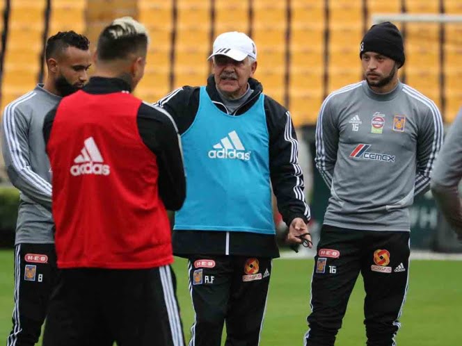 Tigres no se fija en logros de Rayados, asegura ‘Tuca’