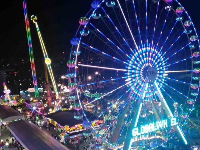 Cuatro niñas caen de juego mecánico en la Feria de León