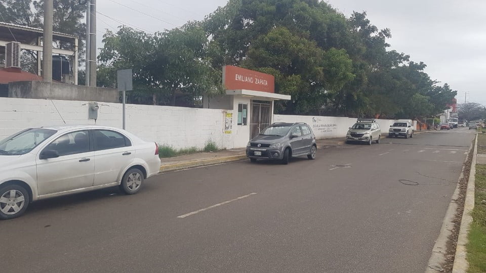 Niña apunta en la frente con arma de juguete a su compañerita en escuela de Ciudad Madero