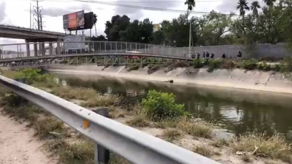Encuentran flotando cuerpo de hombre en Canal Rodhe