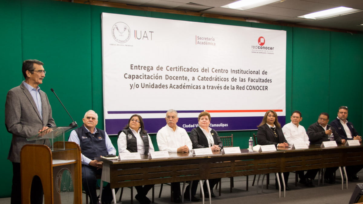 Certifica la Red CONOCER a docentes de la UAT