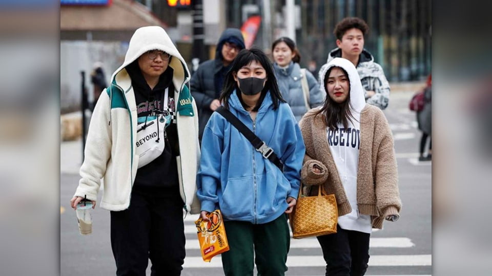 Van 213 muertos por coronavirus en China; casi 10 mil casos