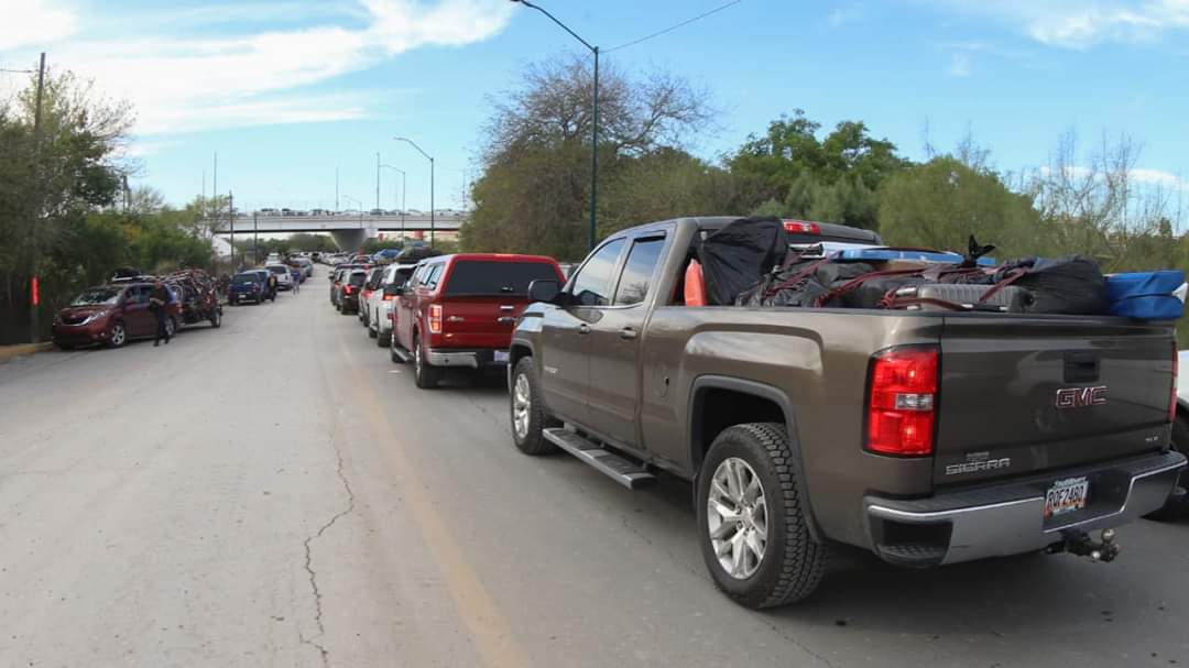 Cruce de paisanos por Nuevo Laredo bajo en un 5 por ciento