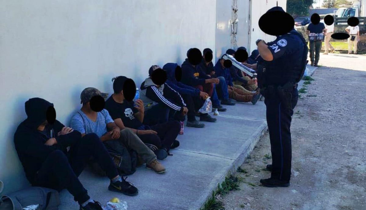 Aseguran en la Monterrey-Reynosa a 23 migrantes; estaban ocultos en tractocamión