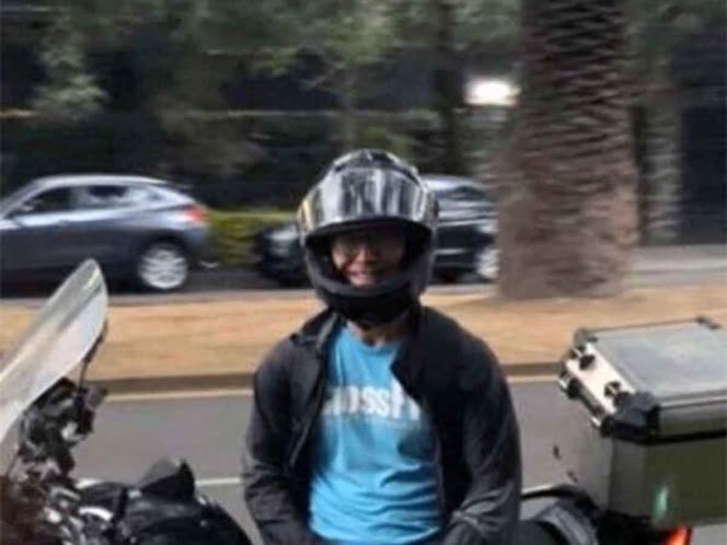 Mujer exhibe a motociclista por acoso sexual en CDMX