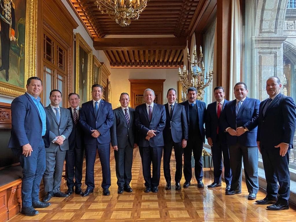No hay negociación con INSABI, se adhieren o lo rechazan, AMLO a Gobernadores