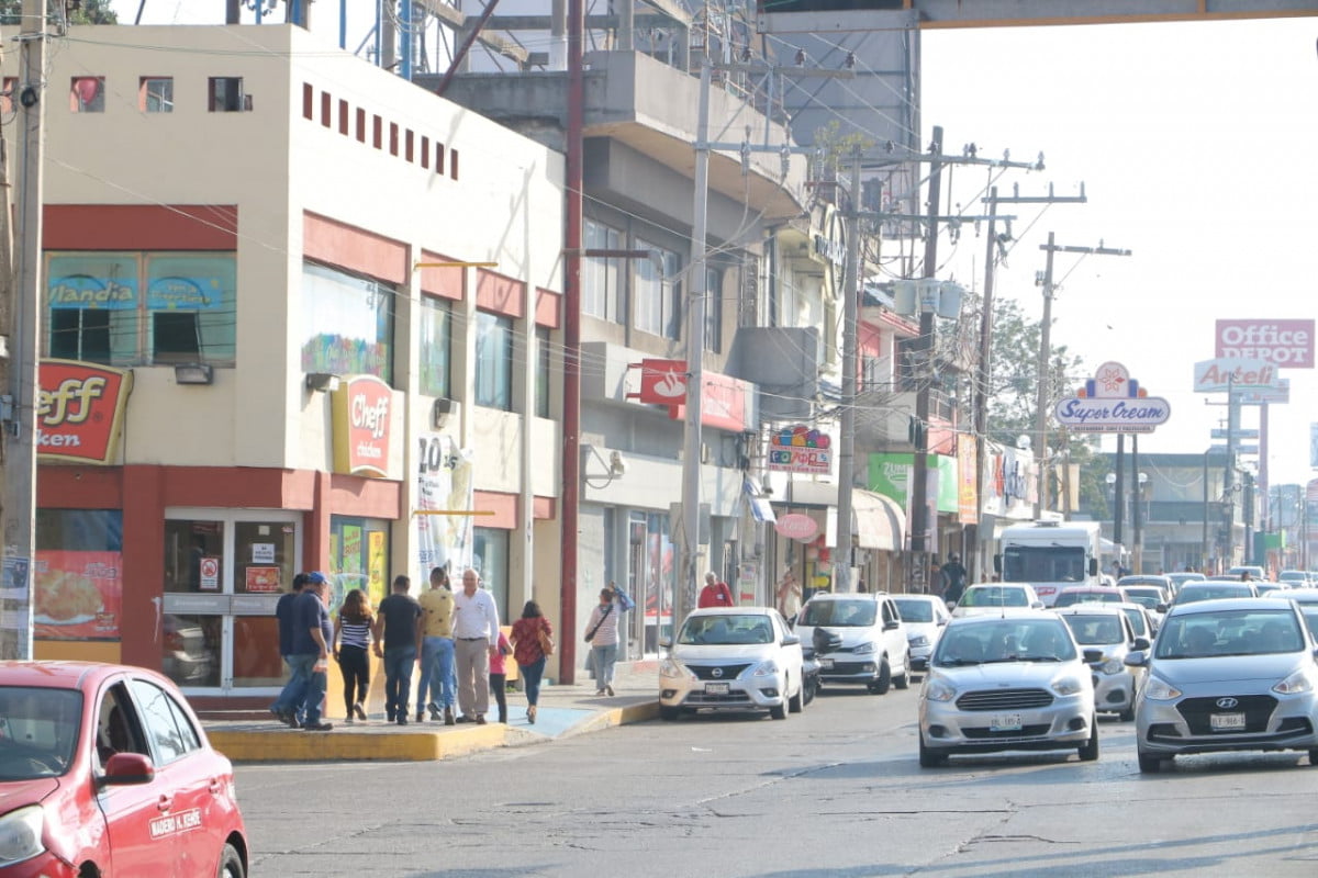 Vigilan que negocios no viertan aceite en drenaje de Ciudad Madero
