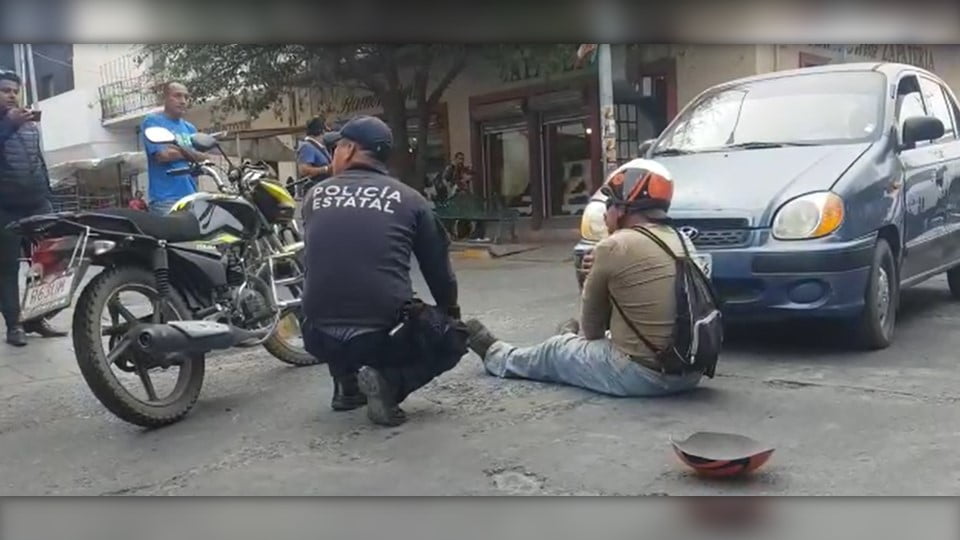Motociclista resulta lesionado al ser impactado por vehículo