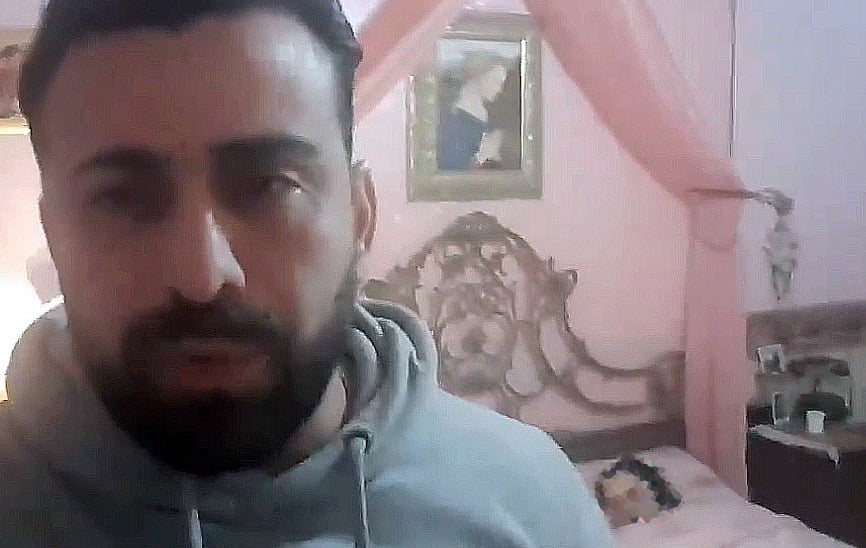 Italiano vive con cadáver de su hermana, funerarias no van por él ante posible contagio de coronavirus