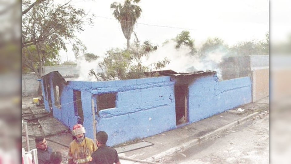 Fuego deja a Familia sin vivienda en Reynosa