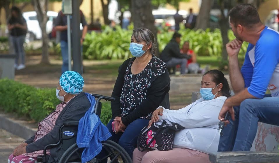 Pide Salud acudir de inmediato a su médico ante fiebre alta o insuficiencia respiratoria