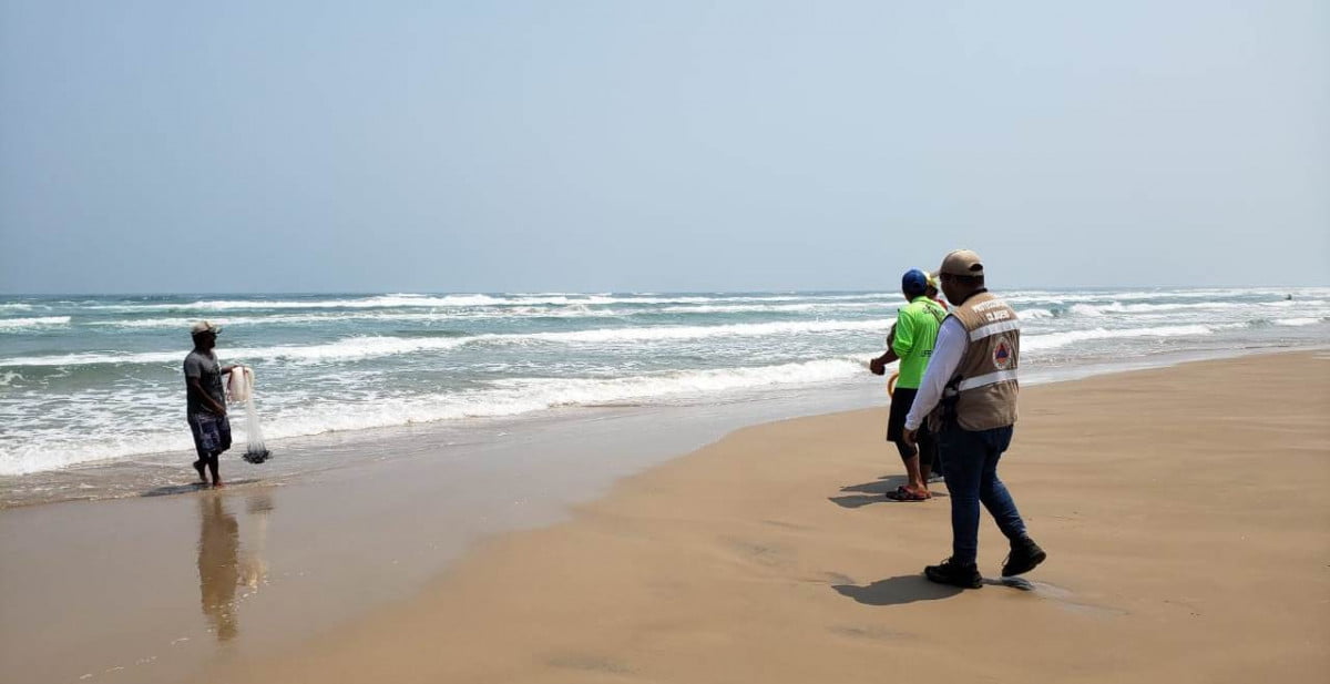 Pescadores burlan vigilancia e ingresan a Playa Miramar; dos fueron detenidos por agresivos