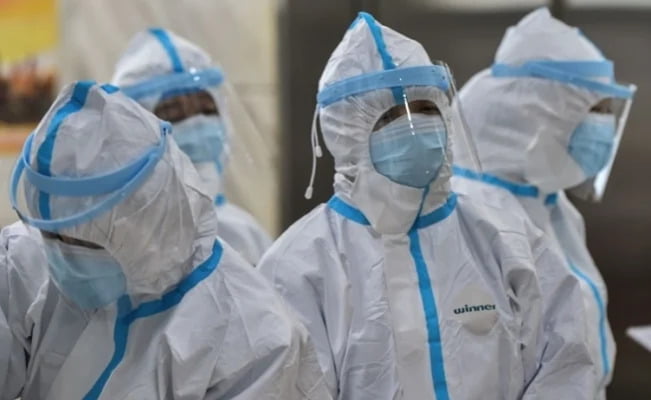 A pesar de batas, tapabocas y guantes ¿por qué enfermeras, médicos y personal de salud, es el de mayor riesgo a contraer COVID-19?