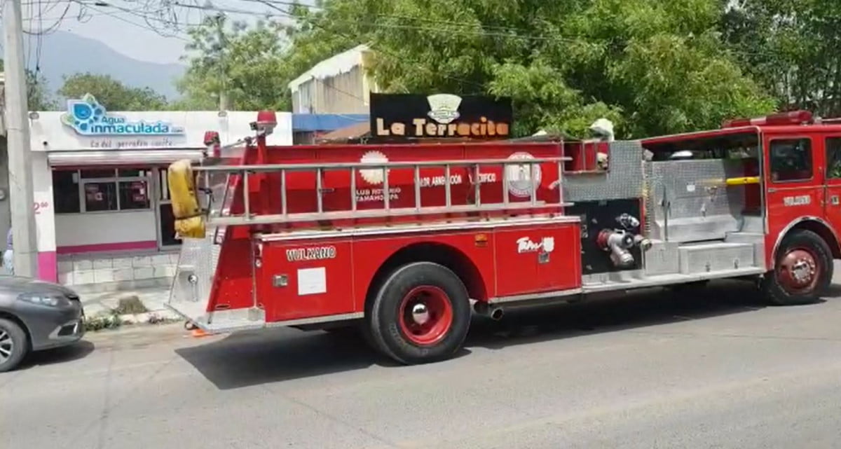 Conato de incendio en negocio de boneless en Victoria