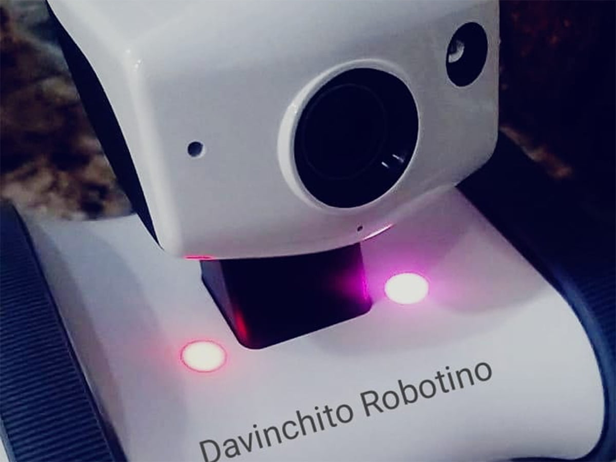 ‘Robotino’ y ‘Robotina’ brindan atención en salud mental en el ISSSTE