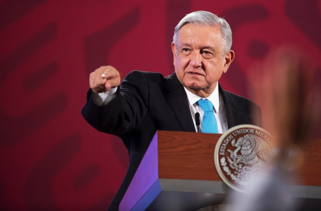 AMLO informa cierre de Coppel y Elektra por COVID-19