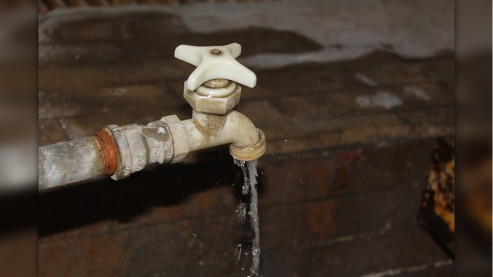 Desperdician usuarios de COMAPA más de 150 litros de agua al día en Nuevo Laredo