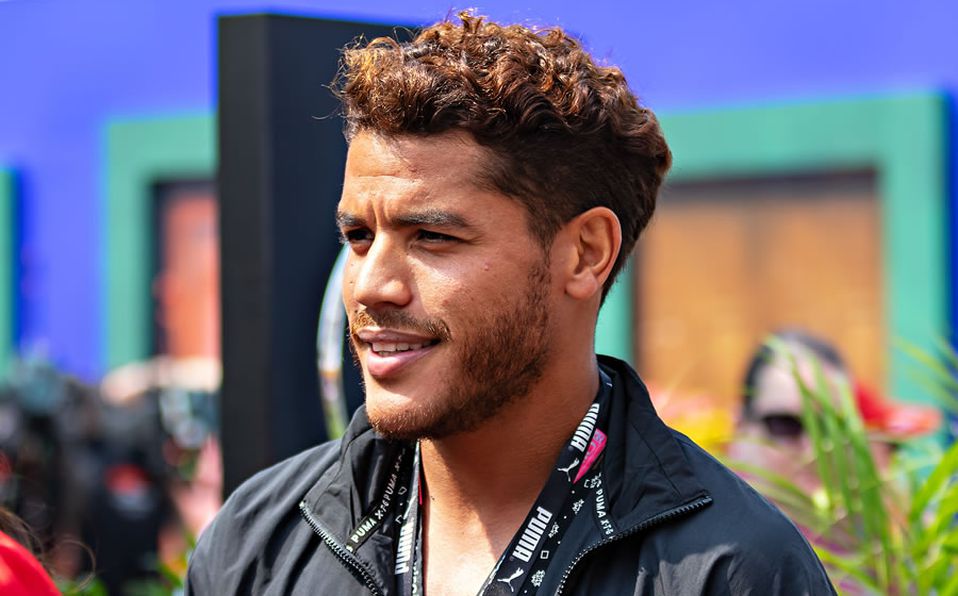 Jonathan dos Santos se vuelve tendencia por foto íntima que subió a Instagram