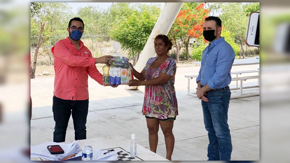Lleva Regidor de Movimiento Ciudadano apoyos a estudiantes y familias de Victoria